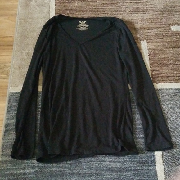 Black V-neck Long Sleeve - Picture 1 of 3